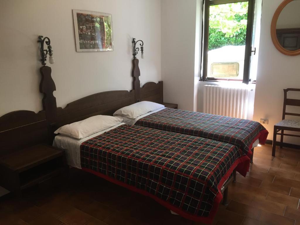 Da Boni & Luci Apartment Novate Mezzola Bagian luar foto