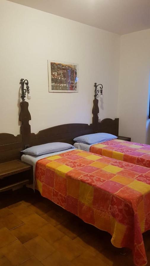 Da Boni & Luci Apartment Novate Mezzola Bagian luar foto